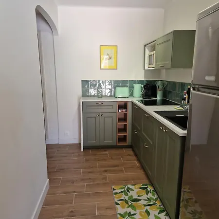 4 Personnes - 2 - Avec Jardin Privatif شقة